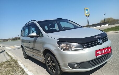 Volkswagen Touran III, 2011 год, 990 000 рублей, 5 фотография