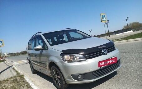 Volkswagen Touran III, 2011 год, 990 000 рублей, 6 фотография