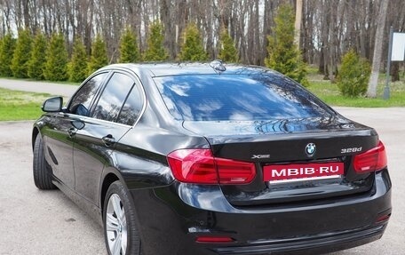 BMW 3 серия, 2017 год, 2 400 000 рублей, 4 фотография