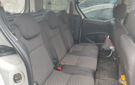 Peugeot Partner II рестайлинг 2, 2011 год, 350 000 рублей, 6 фотография