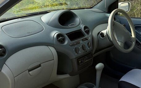 Toyota Vitz, 2001 год, 380 000 рублей, 19 фотография