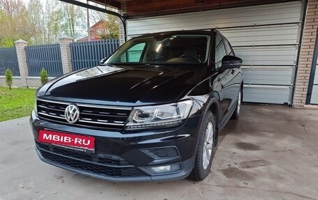 Volkswagen Tiguan II, 2020 год, 2 499 000 рублей, 2 фотография