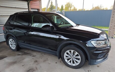 Volkswagen Tiguan II, 2020 год, 2 499 000 рублей, 4 фотография