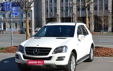 Mercedes-Benz M-Класс, 2011 год, 1 800 000 рублей, 2 фотография