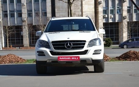 Mercedes-Benz M-Класс, 2011 год, 1 800 000 рублей, 8 фотография