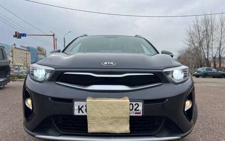 KIA Stonic, 2018 год, 1 850 000 рублей, 2 фотография