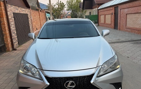 Lexus ES VII, 2010 год, 1 300 000 рублей, 2 фотография