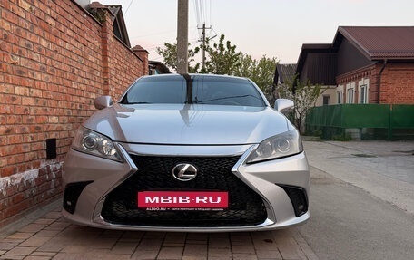 Lexus ES VII, 2010 год, 1 300 000 рублей, 10 фотография