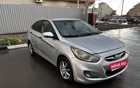 Hyundai Solaris II рестайлинг, 2013 год, 430 000 рублей, 4 фотография