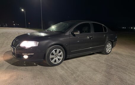Volkswagen Passat B6, 2005 год, 780 000 рублей, 2 фотография