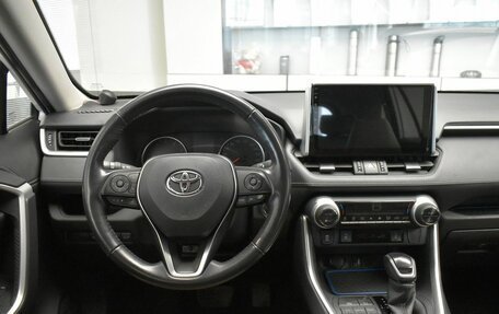 Toyota RAV4, 2020 год, 3 435 000 рублей, 8 фотография