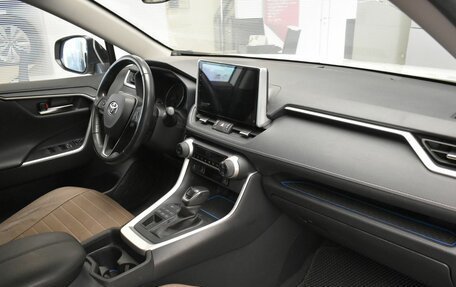 Toyota RAV4, 2020 год, 3 435 000 рублей, 18 фотография