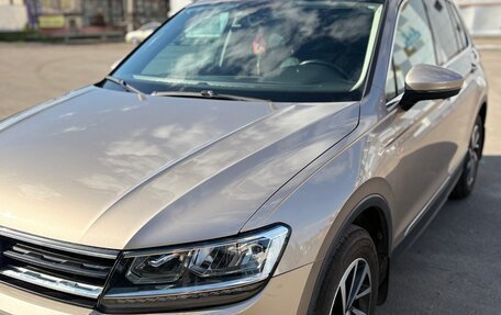 Volkswagen Tiguan II, 2018 год, 2 070 000 рублей, 6 фотография