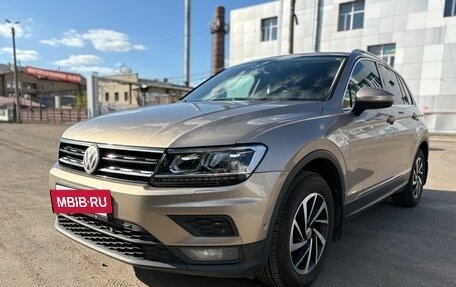 Volkswagen Tiguan II, 2018 год, 2 070 000 рублей, 2 фотография
