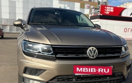 Volkswagen Tiguan II, 2018 год, 2 070 000 рублей, 10 фотография