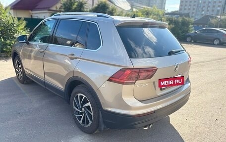 Volkswagen Tiguan II, 2018 год, 2 070 000 рублей, 17 фотография