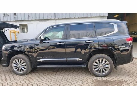 Toyota Land Cruiser, 2026 год, 30 000 000 рублей, 4 фотография