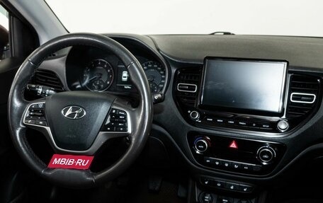 Hyundai Solaris II рестайлинг, 2021 год, 1 548 000 рублей, 13 фотография