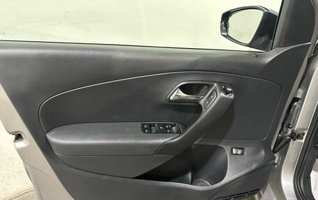 Volkswagen Polo VI (EU Market), 2017 год, 700 000 рублей, 19 фотография
