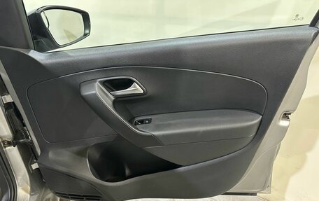 Volkswagen Polo VI (EU Market), 2017 год, 700 000 рублей, 21 фотография