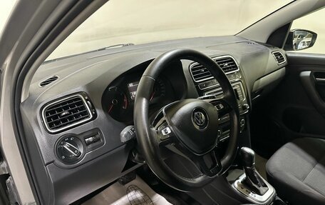 Volkswagen Polo VI (EU Market), 2017 год, 700 000 рублей, 23 фотография