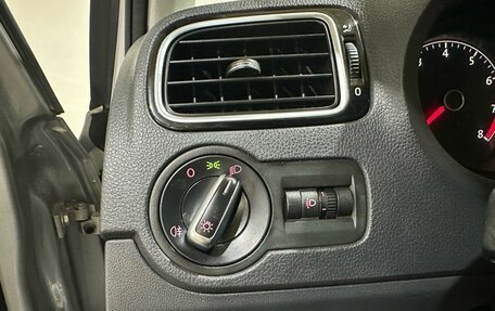 Volkswagen Polo VI (EU Market), 2017 год, 700 000 рублей, 30 фотография