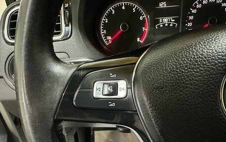 Volkswagen Polo VI (EU Market), 2017 год, 700 000 рублей, 31 фотография