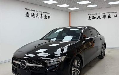 Mercedes-Benz A-Класс, 2022 год, 2 300 000 рублей, 1 фотография