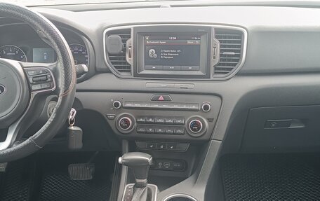 KIA Sportage IV рестайлинг, 2017 год, 2 000 000 рублей, 4 фотография