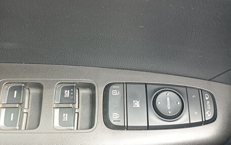KIA Sportage IV рестайлинг, 2017 год, 2 000 000 рублей, 7 фотография