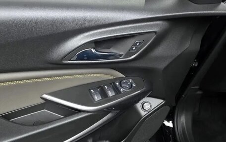Chevrolet Trax, 2023 год, 1 660 000 рублей, 22 фотография