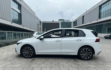 Volkswagen Golf VIII, 2021 год, 1 520 000 рублей, 3 фотография