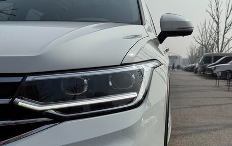 Volkswagen Tiguan II, 2023 год, 2 700 000 рублей, 5 фотография