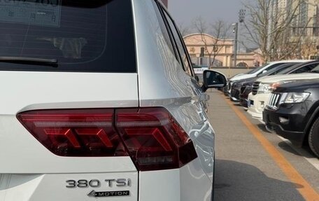 Volkswagen Tiguan II, 2023 год, 2 700 000 рублей, 6 фотография