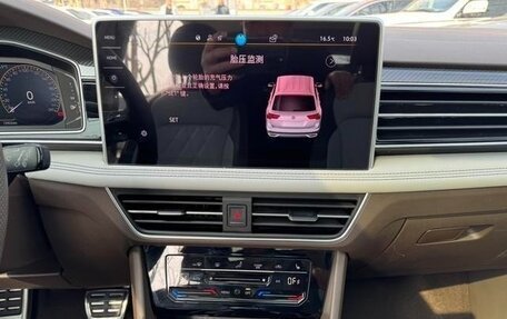 Volkswagen Tiguan II, 2023 год, 2 700 000 рублей, 13 фотография