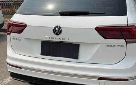 Volkswagen Tiguan II, 2023 год, 2 700 000 рублей, 10 фотография