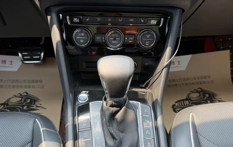 Volkswagen Tiguan II, 2023 год, 2 700 000 рублей, 22 фотография