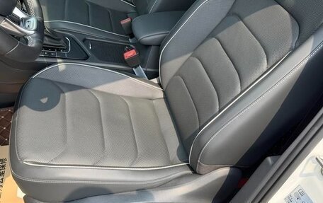 Volkswagen Tiguan II, 2023 год, 2 700 000 рублей, 26 фотография