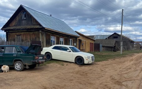 Chrysler 300C II, 2004 год, 800 000 рублей, 4 фотография