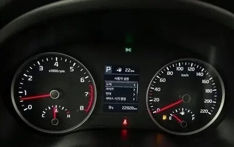 KIA Stonic, 2018 год, 1 340 000 рублей, 8 фотография