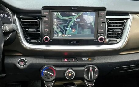 KIA Stonic, 2018 год, 1 340 000 рублей, 15 фотография