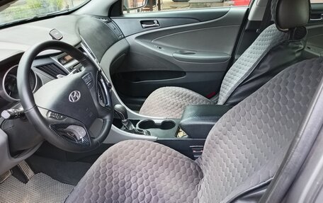 Hyundai Sonata VI, 2011 год, 1 000 000 рублей, 6 фотография
