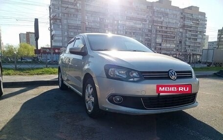 Volkswagen Polo VI (EU Market), 2011 год, 650 000 рублей, 2 фотография