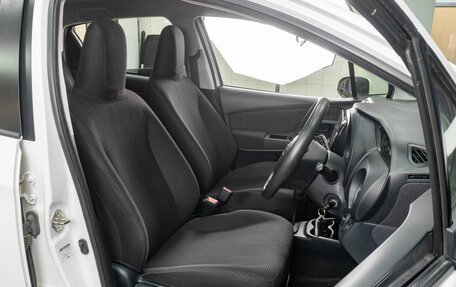 Toyota Vitz, 2019 год, 1 079 000 рублей, 10 фотография