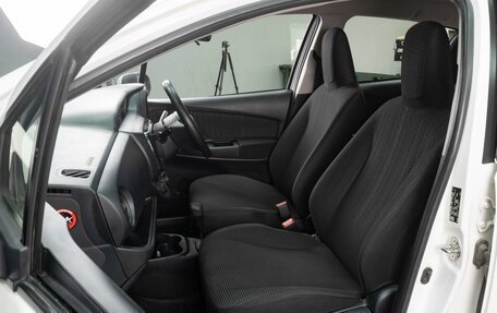 Toyota Vitz, 2019 год, 1 079 000 рублей, 8 фотография