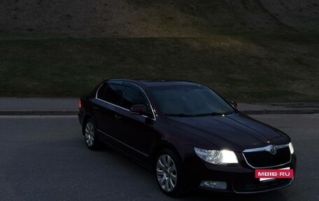 Skoda Superb III рестайлинг, 2010 год, 1 000 000 рублей, 25 фотография