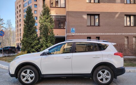 Toyota RAV4, 2014 год, 2 150 000 рублей, 4 фотография