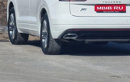 Volkswagen Touareg III, 2020 год, 5 990 000 рублей, 4 фотография