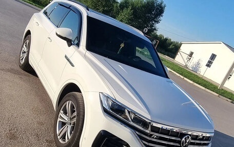 Volkswagen Touareg III, 2020 год, 5 990 000 рублей, 8 фотография