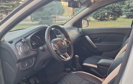 Renault Logan II, 2020 год, 950 000 рублей, 13 фотография